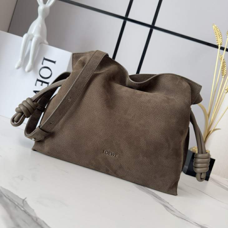 Picture of Loewe Handbags _SKUfw239903598fw